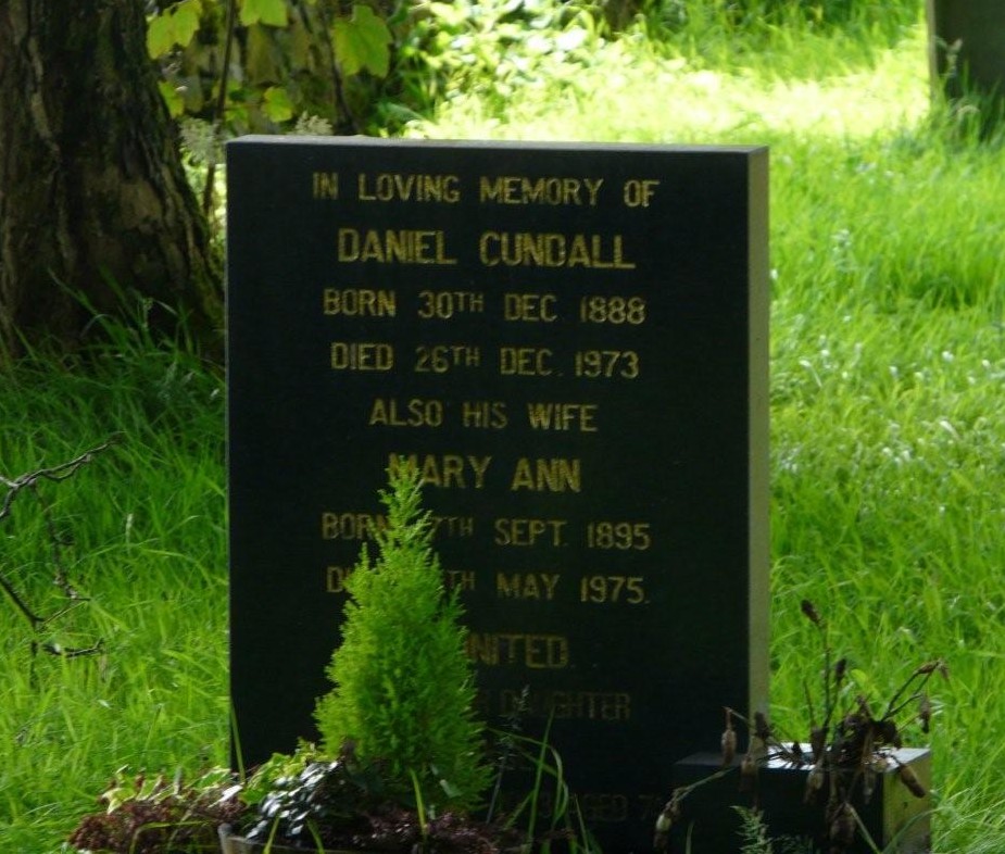 cundall/images/Daniel_Cundall_1888_and_Mary_Ann_Chew_1895_Gravestone