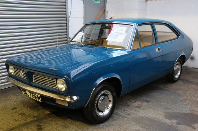 thomas/images/Gordon_David_Thomas_1921_Cars_in19xx_Morris_Marina_Coupe_1.3