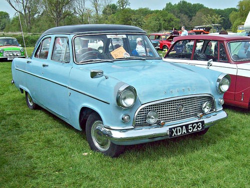 thomas/images/Hubert_David_Thomas_1889_Cars_in19xx_Ford_Consul_Mark_II_sample