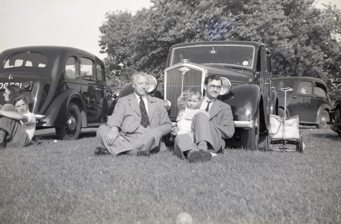 thomas/images/Hubert_David_Thomas_1889_Cars_in19xx_Wolseley_Super_Six_Series_II_1