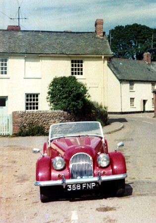 thomas/images/Roger_Nicholas_Thomas_1950_Cars_in1970_Morgan_002