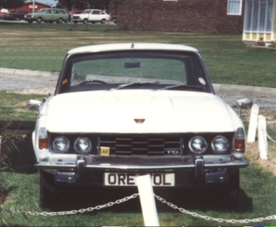 thomas/images/Roger_Nicholas_Thomas_1950_Cars_in1977_Rover_1